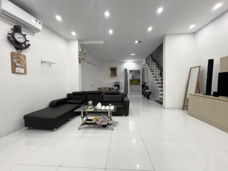 ???? Giá tốt! Bán nhà 4 tầng trung tâm TP Nha Trang – hẻm thông, gần biển, sổ hồng hoàn công đầy đủ