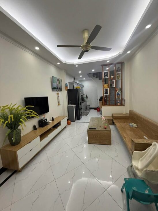 Bán nhà gần đường Lê Trọng Tấn, 38m² x 4 tầng, ngõ thông, gần đại học Y Hà Nội, giá 6.25 tỷ