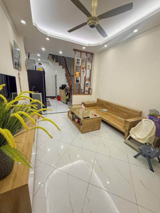 Bán nhà gần đường Lê Trọng Tấn, 38m² x 4 tầng, ngõ thông, gần đại học Y Hà Nội, giá 6.25 tỷ