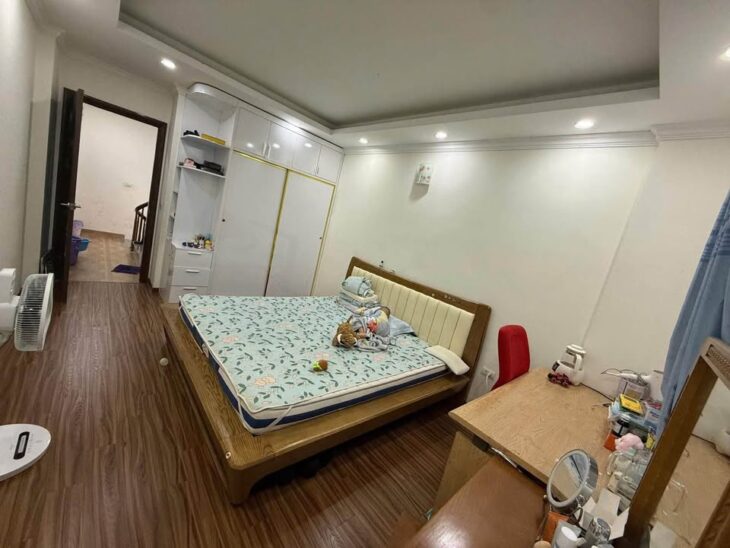 Bán nhà gần đường Lê Trọng Tấn, 38m² x 4 tầng, ngõ thông, gần đại học Y Hà Nội, giá 6.25 tỷ