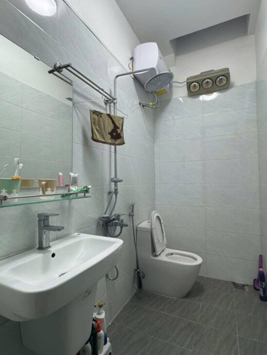 Chính chủ bán gấp nhà ngõ ô tô, 144 Quan Nhân, Thanh Xuân. DT: 55m2, 5 tầng, MT 5m. 12,5 tỷ.