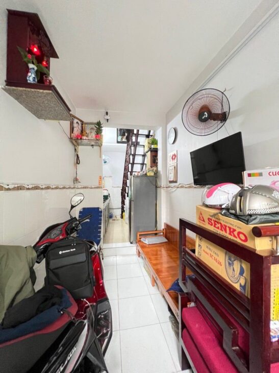 TÂN BÌNH – MẶT TIỀN HẺM 6M KINH DOANH – Ô TÔ TRÁNH NHAU – 2 TẦNG – ĐANG CHO THUÊ – CHỈ NHỈNH 2 TỶ