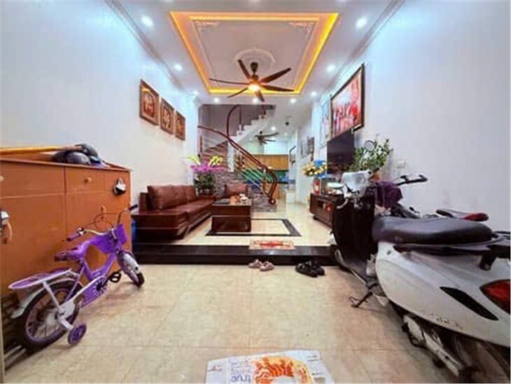 Nhà đẹp Kim Giang, dân xây, mặt ngõ thông, ô tô, kd, 40m2x4T giá 10.8 tỷ