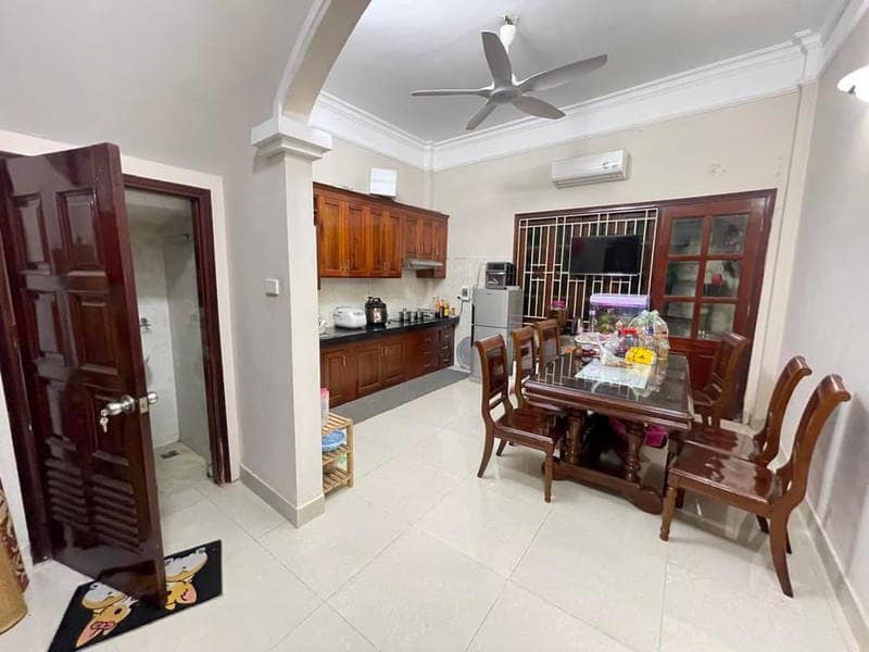 Nhà Nguyễn Khánh Toàn – 61m² – 5 Tầng – 7 Phòng – Tỷ suất thuê cao – 13.8 Tỷ