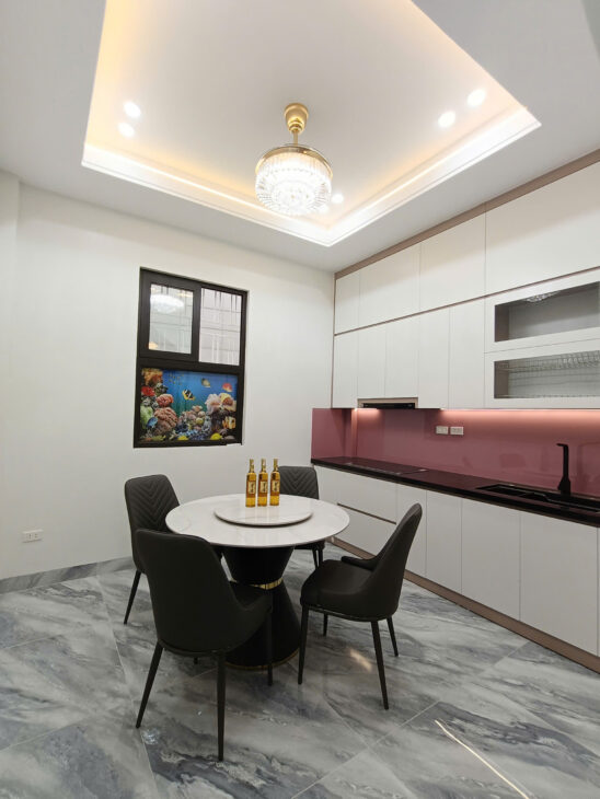 Bán Nhà Riêng, Phố Chùa Láng – DT 45m2 x MT 3.6m x 5 Tầng, Nở Hậu, Nhà Mới Full Nội Thất, An Ninh