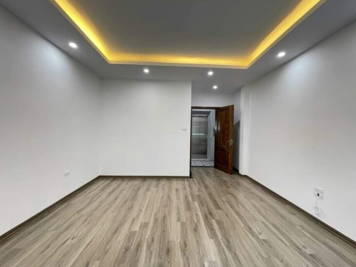 PHÂN LÔ PHÁO ĐÀI LÁNG💥 50M2 x 7T💥 MT 4M💥 NHÀ MỚI💥 GẦN PHỐ💥 THANG MÁY💥 Ô TÔ ĐỖ CỬA