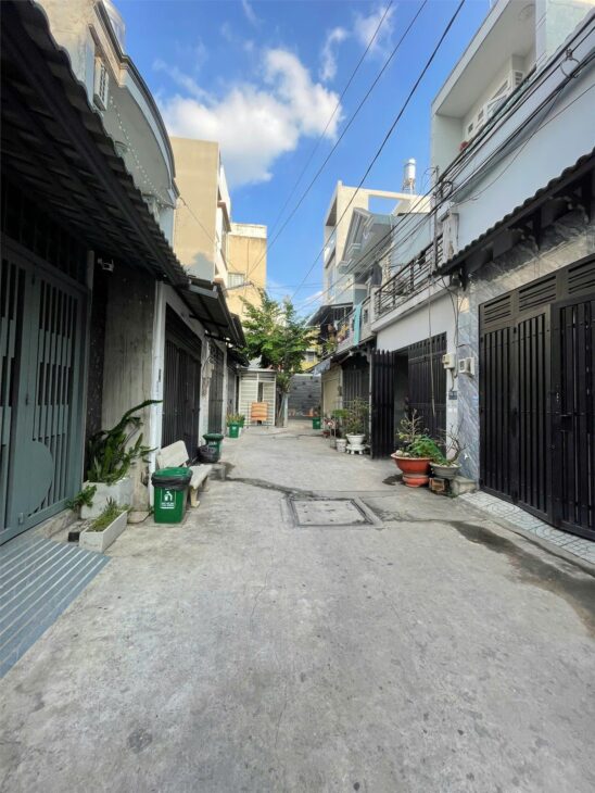 4.3x12m, BÁN NHÀ 3 TẦNG, HẺM 5m, NGUYỄN THỊ BÚP, Q.12, NHỈNH 4 TỶ