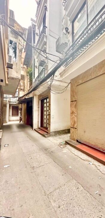 Tôi cần bán nhà tại ngõ 79, phố 8/3,lô góc, 32M2, 5 TẦNG, MT4.1m GIÁ 6.2 TỶ