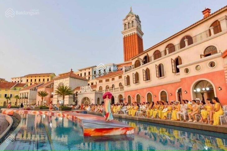 Chính chủ bán căn Shophouse Sun Premier thị trấn hoàng hôn, view biển giá chỉ 17 tỷ lh 0939 439 474