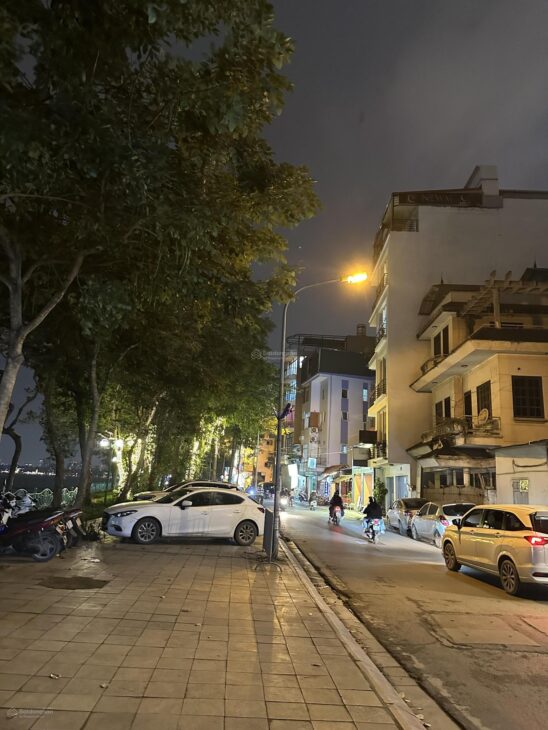 BÁN NHÀ TRỊNH CÔNG SƠN, TÂY HỒ. 79M2 6 TẦNG GIÁ 18TỶ-10M RA MẶT PHỐ VÀ HỒ TÂY. VỊ TRÍ VÔ CÙNG ĐẮC