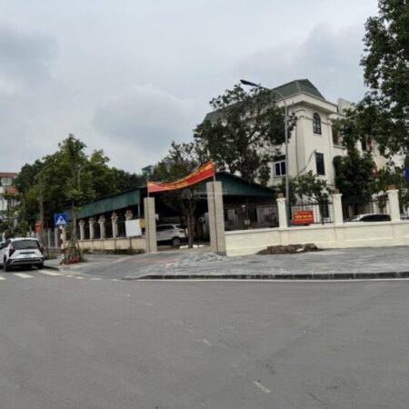 Bán Đất tại Long Biên Ngọc Thuỵ Nguyễn Gia Bồng, 32 tỷ, 100m2, đẹp nhiều tiện ích, giá siêu hời
