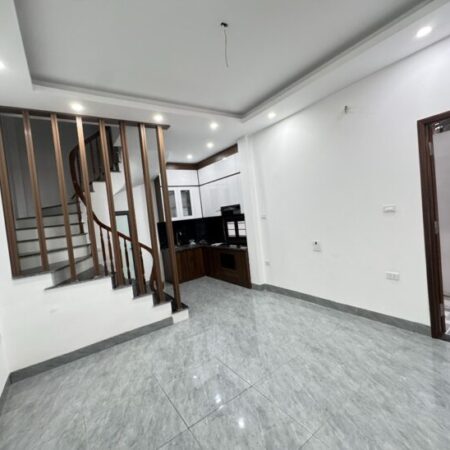 Nhà 3 tầng nở hậu sát mặt tiền Tùng Thiện Vương P12Q8. Giá 6,88 tỷ TL