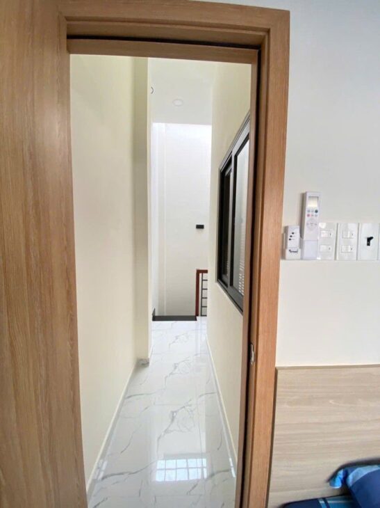 SÁT D2 NGUYỄN GIA TRÍ – ĐH NGOẠI THƯƠNG – NHÀ ĐẸP 2 TẦNG 2PN, FULL NỘI THẤT, CHỈ XÁCH VALI VÀO Ở –