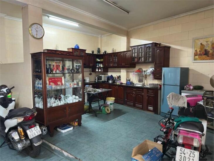 Mặt Tiền Nguyễn Văn Quỳ Q7 Ngang Khủng 8m Kinh Doanh