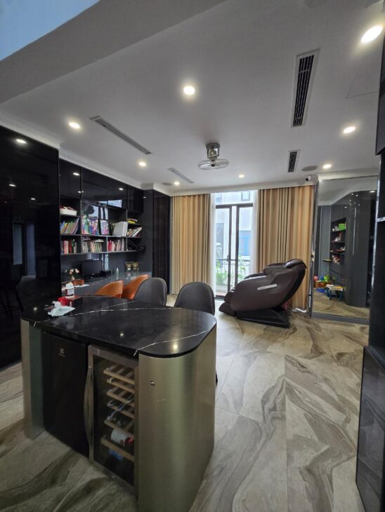 Bán nhà phố Lạc Long Quân, Tây Hồ, mặt ngõ ô tô, 6 tầng thang máy, 75m, mặt tiền 5m, 20 tỷ