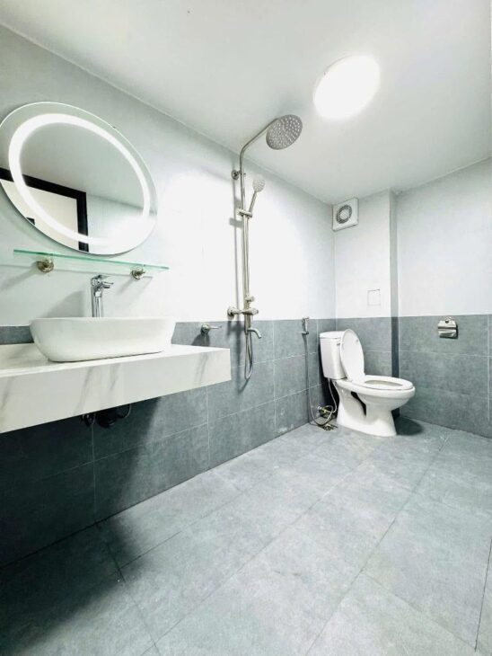 BÁN GẤP NHÀ XUÂN LA – 42M – 5 TẦNG – 7P NGỦ -7.3 TỶ