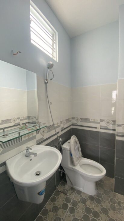 BÁN NHÀ HÓC MÔN – DIỆN TÍCH 48M2 – 2 TẦNG – 3PN – NHÀ XE HƠI ĐỖ CỬA – NGAY NGÃ TƯ TRUNG CHÁNH- SỔ