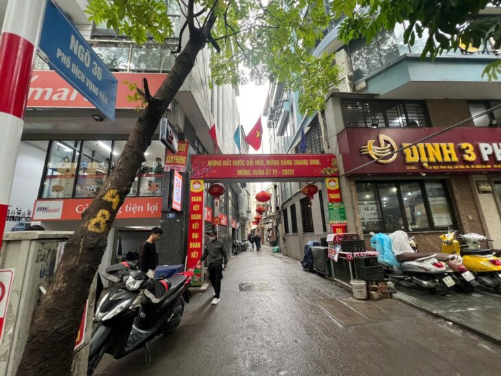 CHÍNH CHỦ CẦN BÁN NHÀ PHỐ DỊCH VỌNG HẬU QUẬN CẦU GIẤY 40m2 x 5 TẦNG NHỈNH 9 TỶ Ô TÔ KD