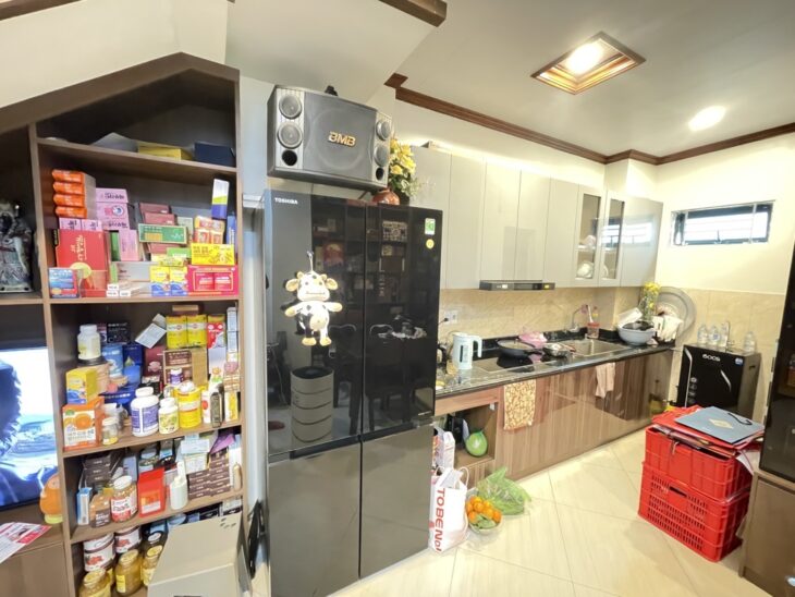 Nhà gần AEON MALL 40m2, Nhà dân xây ô tô gần nhà, ngay gần cầu Vĩnh Tuy, khu dân trí cao