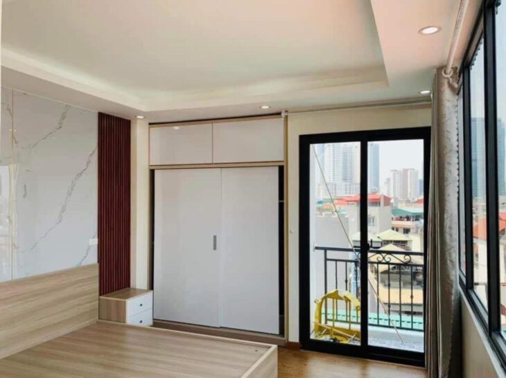 TÒA CCMN ĐƯỜNG NGUYỄN KHANG – 63M2 X 7 TẦNG – 16 TỶ – OTO GẦN – THANG MÁY – DÒNG TIỀN 900TR 1 NĂM