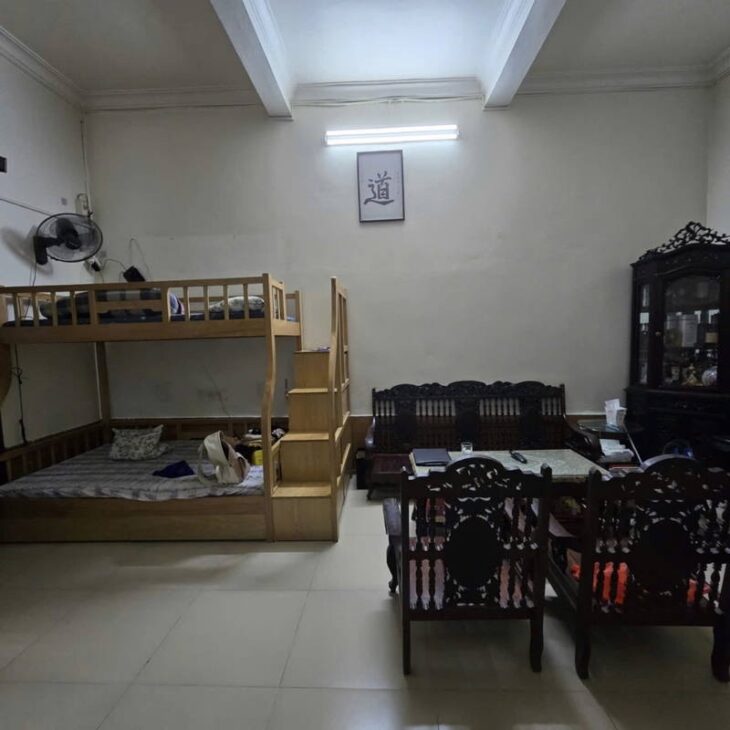 Bán 94m2 đất tại Giải Phóng,HBT,nhà 2 mặt ngõ, mt 5.3m.giá 15.5 tỷ