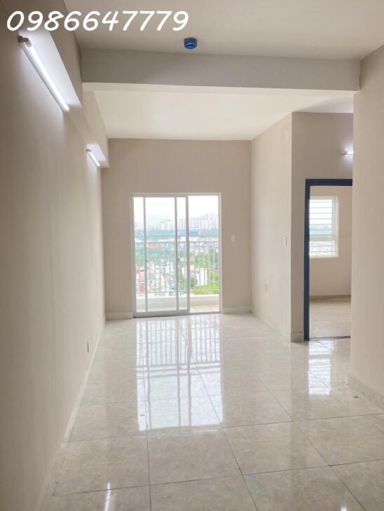 Bán C/c Blue Sky Tower, ( HQC Bình Trưng Đông) Quận 2 giá 2,05 tỷ, 60m2, 2PN, 2WC, nội thất cơ bản