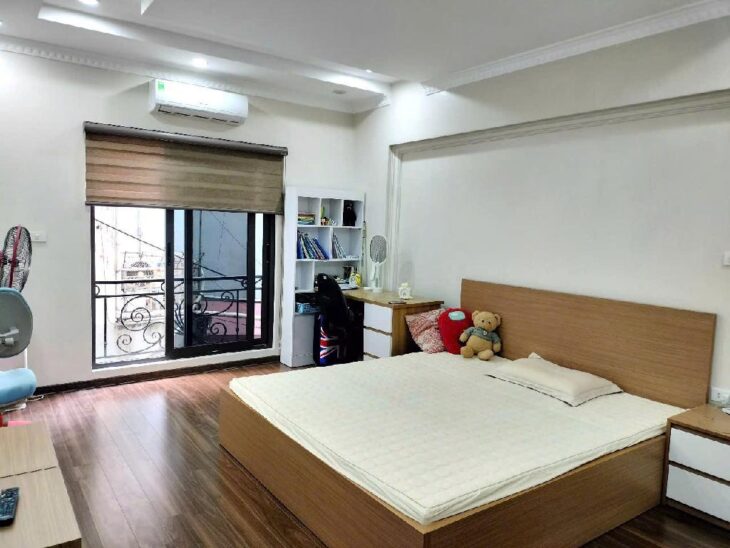 BÁN GẤP ! NHÀ HỒNG TIẾN, BỒ ĐỀ 47M2, 5 TẦNG, FULL NỘI THẤT, DÂN TRÍ CAO, Ô TÔ ĐỖ NGAY NHÀ