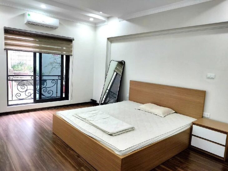 BÁN GẤP ! NHÀ HỒNG TIẾN, BỒ ĐỀ 47M2, 5 TẦNG, FULL NỘI THẤT, DÂN TRÍ CAO, Ô TÔ ĐỖ NGAY NHÀ