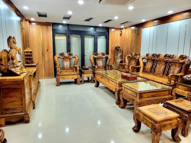 Bán nhà hot VIP nhất Đống Đa . DT 120 m2 , 6T , MT 5 m . Giá 47 tỷ .