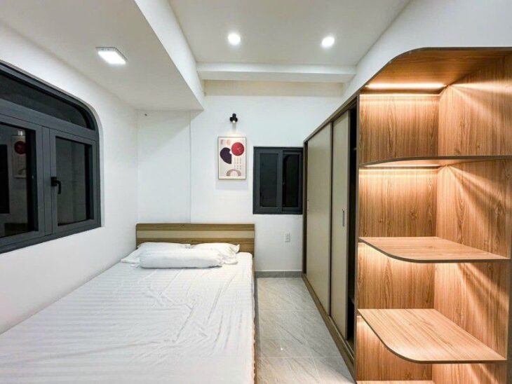 GIÁP QUẬN 1 KHU VÍP BÌNH THẠNH – 31M2 – NGANG 4.2M – 2 TẦNG 2PN NHÀ MỚI ĐẸP FULL NỘI THẤT – CHỈ 4