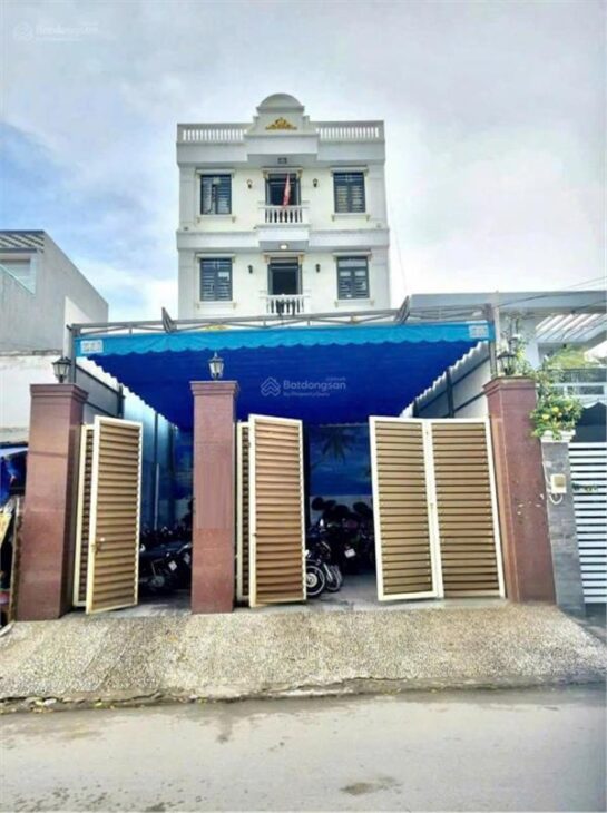 Bán CHDV Thủ Đức 320m2 4 tầng