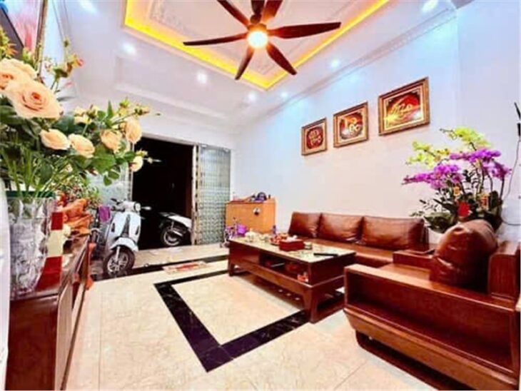 Nhà đẹp Kim Giang, dân xây, mặt ngõ thông, ô tô, kd, 40m2x4T giá 10.8 tỷ