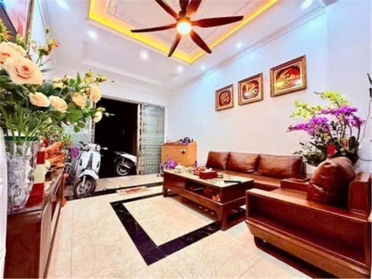 Nhà đẹp Kim Giang, dân xây, mặt ngõ thông, ô tô, kd, 40m2x4T giá 10.8 tỷ