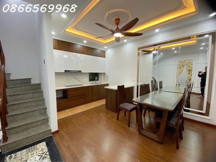 NHÀ ĐẸP CẦU GIẤY – 34M x 6 TẦNG – FULL NỘI THẤT – 10M RA Ô TÔ – GẦN HỒ – GIÁ 8.65 TỶ