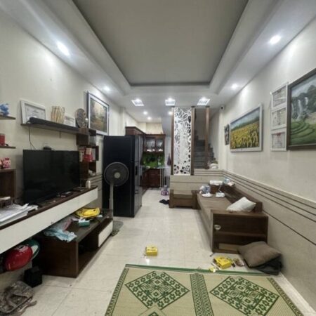 Bán nhà Lê Trọng Tấn Hoàng Mai, 32m2, 5 tầng, cách ô tô 30m. Giá 6.2 tỷ