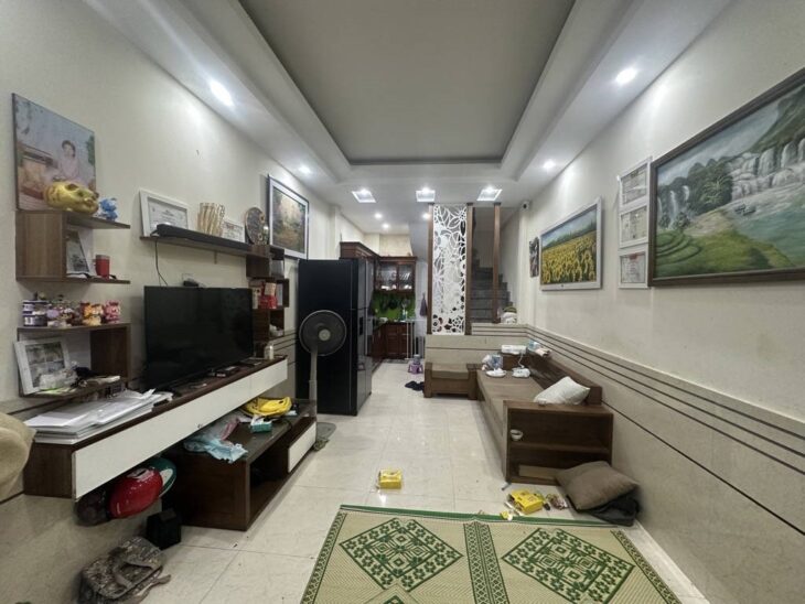 Bán nhà Lê Trọng Tấn Hoàng Mai, 32m2, 5 tầng, cách ô tô 30m. Giá 6.2 tỷ