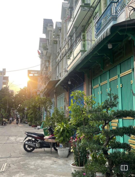 TÔI BÁN NHÀ HẺM 102 KHU NGUYỄN ẢNH THỦ, Q.12, HXH x 91m2 x 6.5m, NHỈNH 4 TỶ