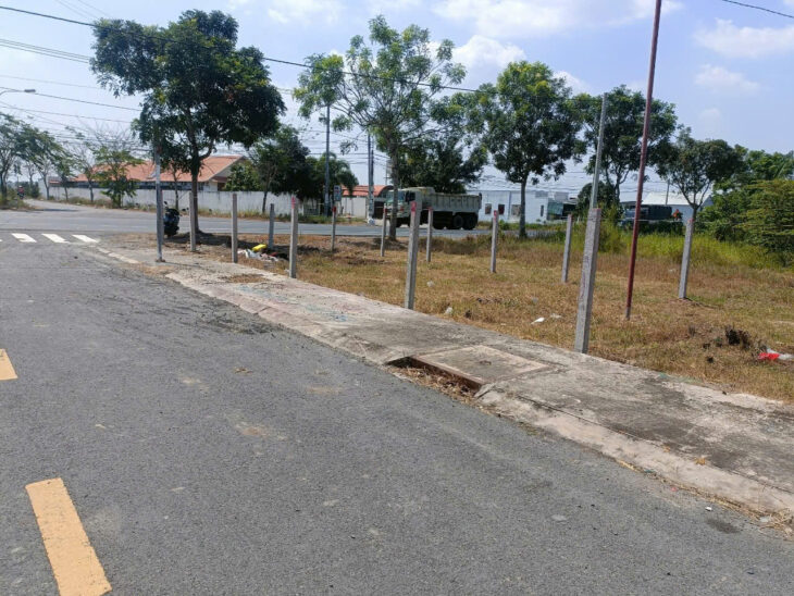 BÁN ĐẤT CHÍNH CHỦ GÓC NGÃ TƯ 2 MẶT TIỀN QL, ĐÃ CÓ SỔ BAO PHÍ CHỈ 10 TỶ.