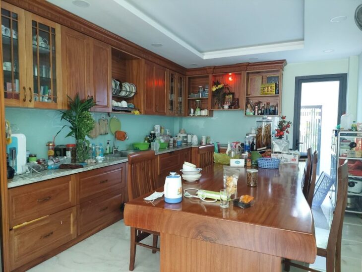 Bán nhà Hiệp Bình Chánh, DT 92 m2, 3 tầng, sổ hồng. Giá 7,75 tỷ