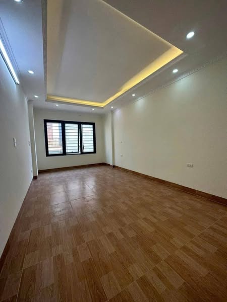 Nhà lô góc giá mềm duy nhất còn sót lại ở Lai Xá, Kim Chung, Hoài Đức. Ngõ thông tứ tung, ô tô,