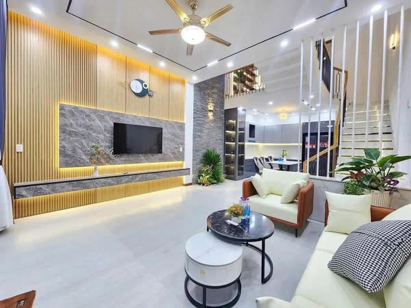 BÁN NHÀ THỤY PHƯƠNG – LÔ GÓC – O TO QUA NHÀ – 5.7 TỶ