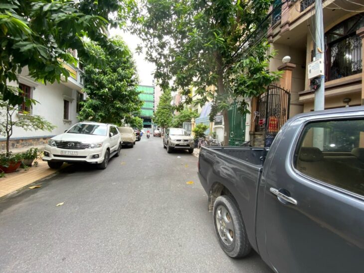 Bán Nhà Gần Chợ, Trường Học, Công Viên, Ở Ngay, Giá Tốt