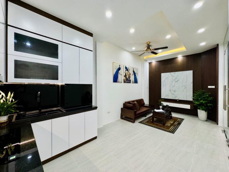 TRUNG TÂM ĐỐNG ĐA – KINH DOANH TỐT – HAI THOÁNG – NGÕ THÔNG TỨ TUNG – 5 TẦNG – 35M