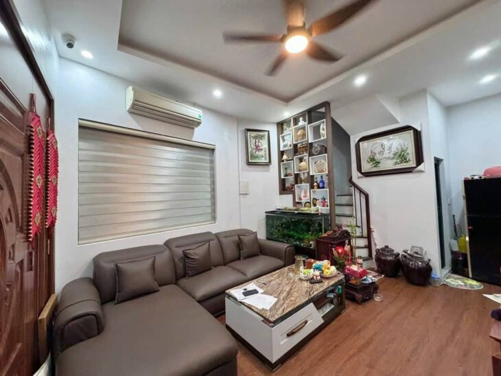 Nhà 5T khu Minh Khai-MT 5m-cách 1 nhà ô tô tránh-Ngõ thông.