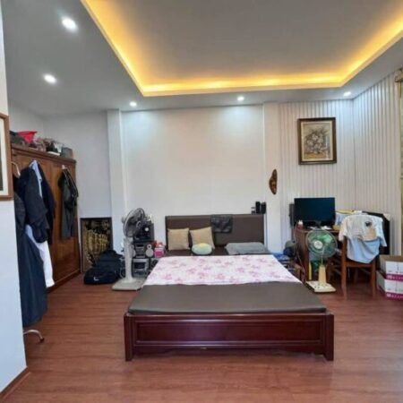 Nhà 5T khu Minh Khai-MT 5m-cách 1 nhà ô tô tránh-Ngõ thông.