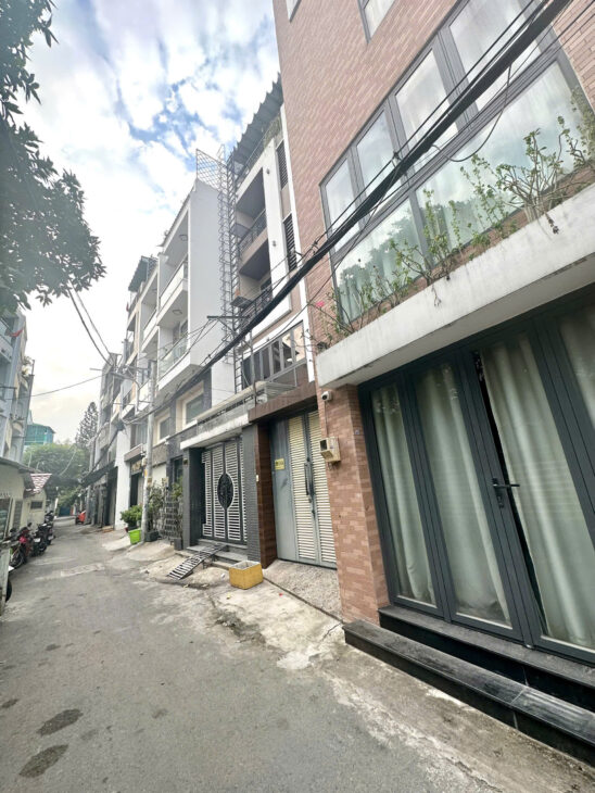 Hạ 300tr giá bán gấp – HXT Nơ Trang Long ,Phường 11 ,QBT – (5,5 x 16m) – 4 tầng – HĐT 80tr/tháng –