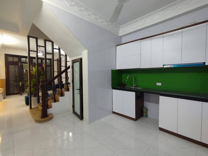 BÁN NHÀ ĐỐNG ĐA-THÁI THỊNH-THỊNH QUANG-40M-5T-8.6TY. LH: 0982769586