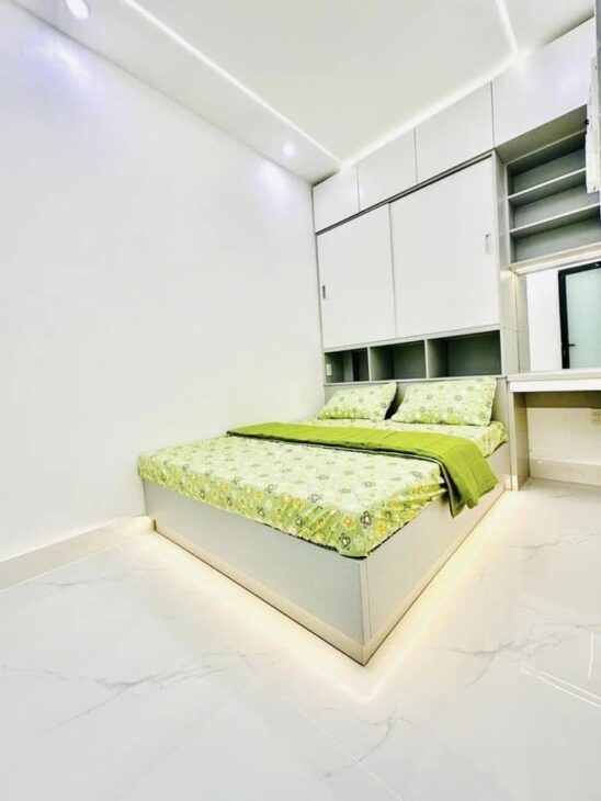 Nhà đướng Ngô Quyền Q10, tặng nội thất cáo cấp, vào ở ngay, một bước chân ngàn tiện ích VIP