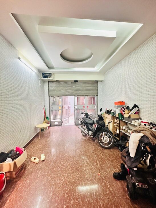 Bán nhà Đại Từ 75m2.MTx5m mặt ngõ, ô tô đỗ cửa, gần hồ