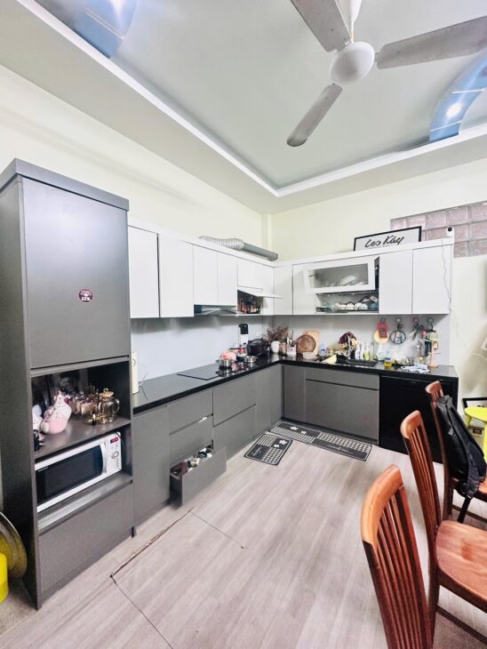 Bán nhà Đại Từ 75m2.MTx5m mặt ngõ, ô tô đỗ cửa, gần hồ